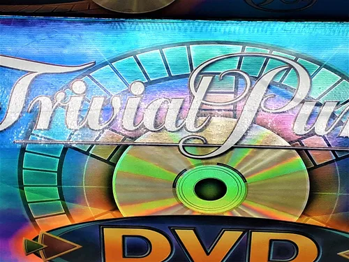 Vista 9 de Trivial Pursuit Pop Culture DVD Trivia Game