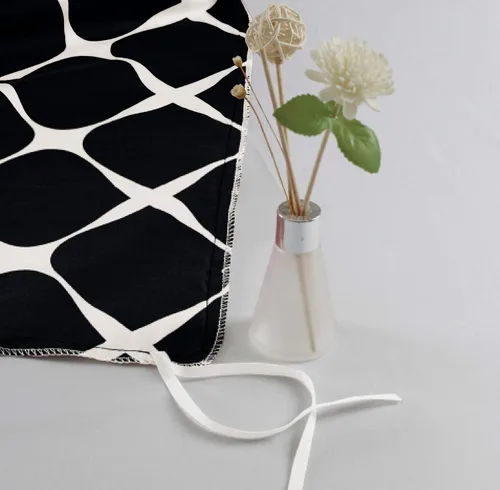 Vista 4 de Elegant Comfort Juego de funda de edredón reversible de 2 piezas con funda de edredón con funda de almohada, 1500 hilos, estampado de enrejado Negro