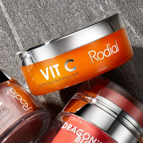 Vista 5 de Rodial Almohadillas limpiadoras iluminadoras Vit C, almohadillas tonificantes y purificadoras, almohadillas de rejuvenecimiento para día y noche