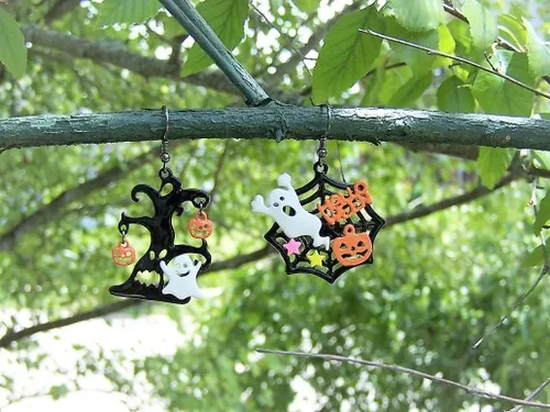 Vista 5 de Della's Designs Aretes colgantes de Halloween, estilo mixto, con colores de otoño radiantes, Metal