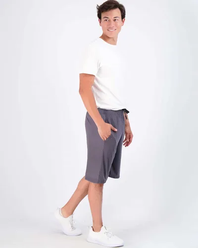 Vista 5 de Real Essentials - Paquete de 5 shorts deportivos para hombre, shorts de rendimiento deportivo con tela Dry-Fit resistentes al sudor