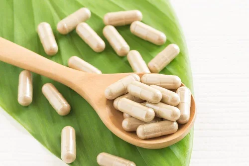 Vista 2 de Antler Farms Extracto de raíz de Ashwagandha y raíz de Ashwagandha 100% puro, 130 cápsulas, 1200 mg – Estandarizado al 5% de withanólidos, mejora