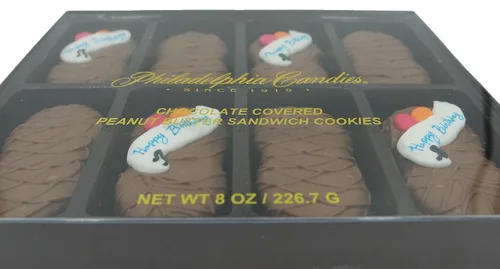 Vista 9 de Galletas de la marca Philadelphia Candies cubiertos por ambos lados de chocolate negro y con leche, y crema de cacahuete de la marca Nutter Butter