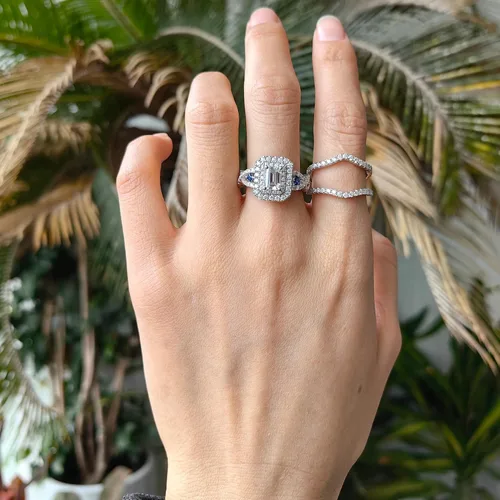 Vista 5 de DovEggs 3.26ct Total 5x7mm G-H-I Color Emerald Cut Moissanite Antqiue Double Halo Engagement Ring Moissanite&Blue Sapphire Accents Curved Enhancer