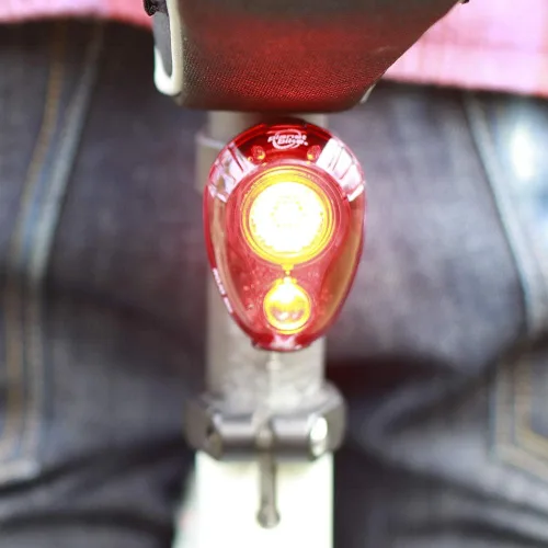 Vista 4 de Planet Bike Luz trasera para bicicleta Rojo 100 USB