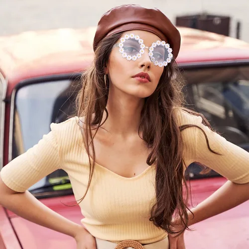 Vista 3 de 2 pares de lentes de sol de margarita para mujer, gafas redondas de flores para adultos y niños, decoración con gafas de tela bolsa de franela