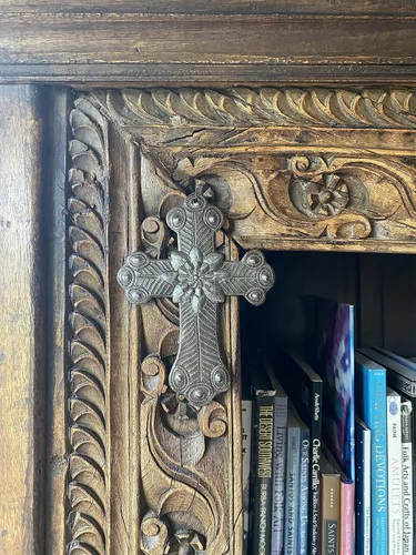 Vista 5 de Arte de pared de metal, cruz sagrada de Milagro, llévate tu preocupación, ornamental, etiqueta de regalo, hecho a mano en Haití, 3.75 x 4.5 pulgadas