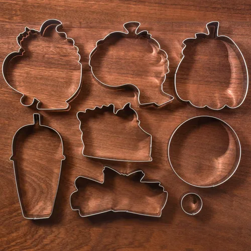 Vista 7 de LILIAO Juego de cortadores de galletas de otoño, 8 piezas, calabaza, taza de café con leche, taza de café, rebanada de pastel, donas y canela, acero