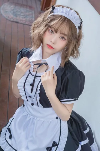 Vista 4 de Disfraz de criada japonesa para mujer estilo clásico delantal de criada Lolita disfraz de Halloween