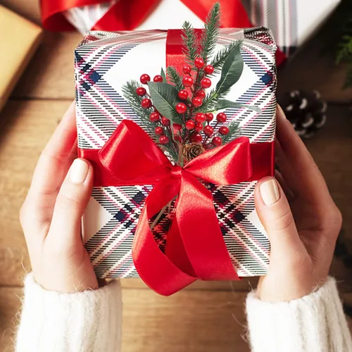Vista 9 de DR.DUDU Paquete de 12 ramitas de bayas artificiales para decoración de árbol de Navidad, tallos de bayas rojas de Navidad para manualidades