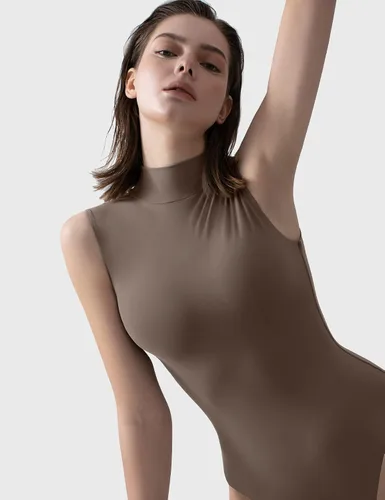 Vista 22 de PUMIEY Body sin mangas con cuello alto falso para mujer, colección Sharp