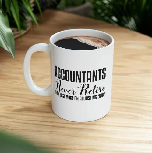 Vista 4 de Taza de contador retirado, taza de contabilidad de jubilación, divertida taza de contabilidad CPA para auditor jubilado (11 oz)