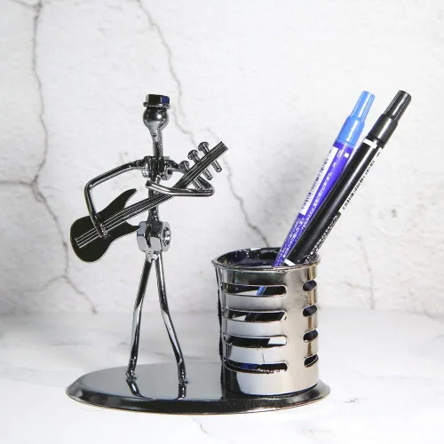 Vista 7 de Música Tema de Músico Sombrero de Hierro Hombre Arte Acero Metal Personalidad Creativa Lápiz Titular de Lápiz Taza Oficina Estudiantes de Escritorio