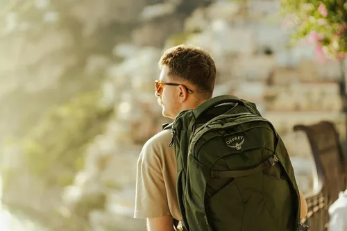 Vista 11 de Osprey Farpoint 40L Mochila de viaje para hombre, azul espacial apagado