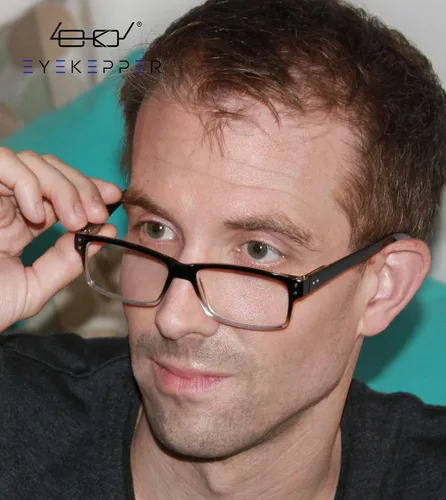 Vista 2 de Eyekepper Paquete de 5 lentes de lectura para hombre, incluye lentes de sol de lectura, bisagras de resorte, gafas clásicas de tramposo