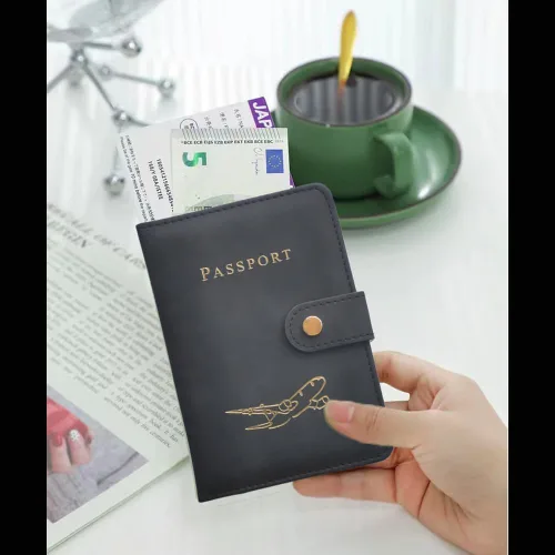 Vista 6 de Soporte para pasaporte con múltiples ranuras para tarjetas, funda para pasaporte con bloqueo RFID, elegante diseño unisex para hombres y mujeres