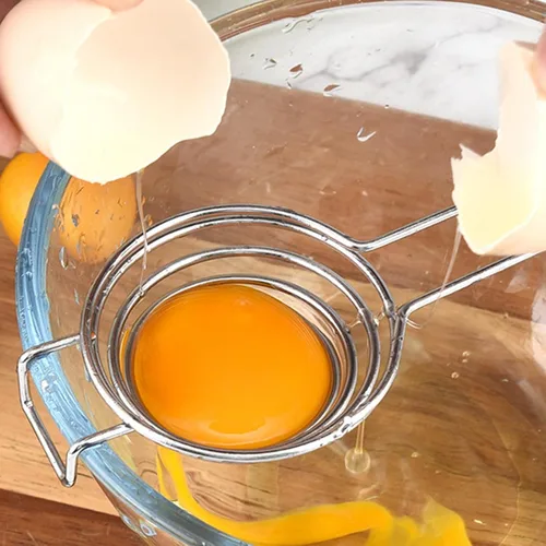 Vista 2 de Separador de clara de huevo de acero inoxidable 304, filtro de yema de huevo de mango largo, apto para lavavajillas, sin goteos y sin ensuciar