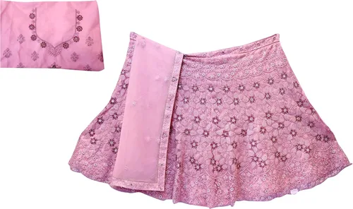 Vista 6 de Lehanga rosa claro y plata con hermosa red Dupatta. El hilo de plata Zari y granate con cristales de Swarovski acentúan la belleza de este regalo