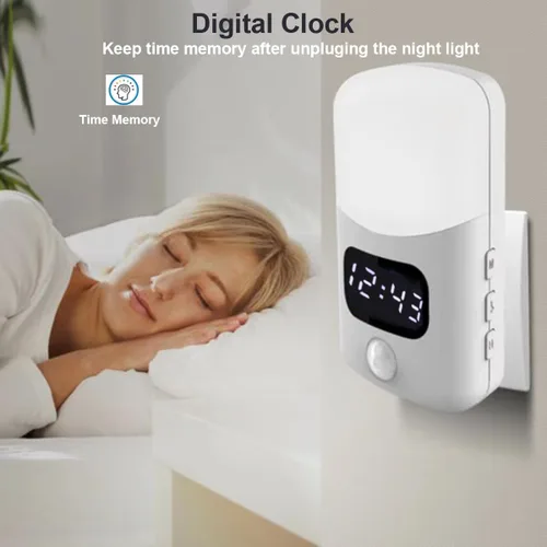 Vista 2 de LUXON Luz nocturna LED con sensor de movimiento con reloj despertador digital, reloj de baño enchufable a la pared 4000 K blanco cálido, sensor