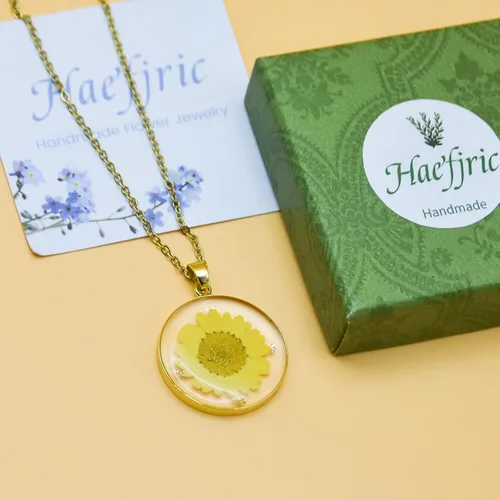 Vista 112 de Pressed Flower Necklace Gift for Women Personalized Handmade Necklaces Birth Flower Necklace