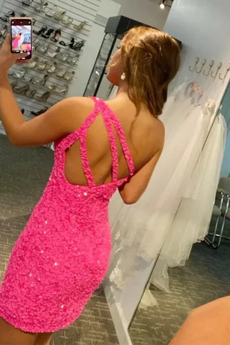 Vista 2 de UZN Vestidos cortos de lentejuelas de un hombro para mujer, vestidos cortos para adolescentes, vestidos de cóctel con purpurina brillante
