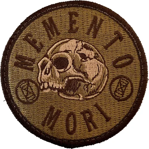 Vista 4 de Memento Mori "Remember Death" - Parche de moral bordado (negro)