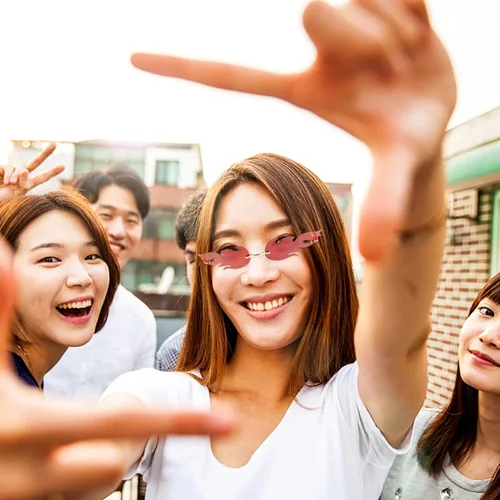 Vista 3 de NUOBESTY Divertidas gafas de sol de fiesta con llama, sin borde, lentes ondulados, sin marco, gafas de vestir para fiestas, mujeres, niñas, gafas