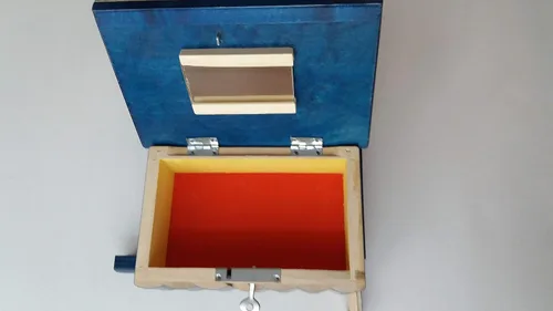 Vista 6 de Bonita caja de madera misteriosa, hecha a mano, tallados complejos, Azul