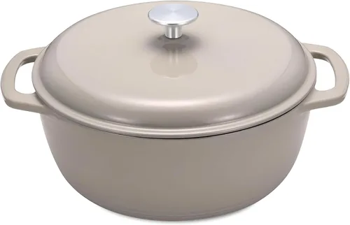 Vista 8 de Amazon Basics Olla de horno holandés de hierro fundido con tapa, esmaltada, asas dobles, redonda, resistente, pequeña, 4.3 cuartos de galón, verde