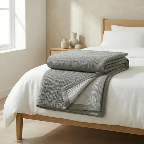Vista 21 de Manta de gasa de algodón puro suave de 4 capas de 50 x 60 pulgadas, prelavada, sin flecos, manta de muselina ligera para uso multiusos y regalo Azul