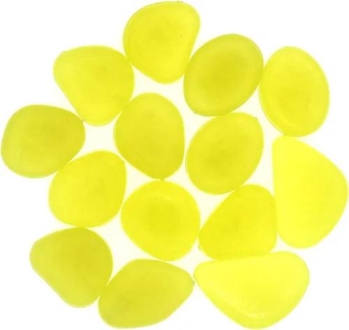 Vista 16 de QTTLLI 100 piedras brillantes que brillan en la oscuridad, piedras decorativas para jardín, camino, pasarela, patio, pecera, color violeta