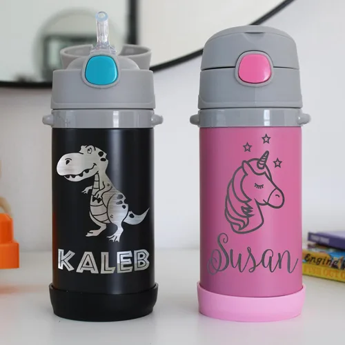 Vista 5 de Vaso de metal para niños, vaso de metal grabado para niños, vaso personalizado para niños pequeños, vaso de metal aislado para niños, rosa, negro
