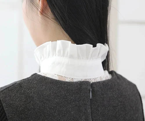 Vista 6 de Camisa de mujer con cuello falso de encaje y media camisa desmontable de cuello sintético con nudo de algodón