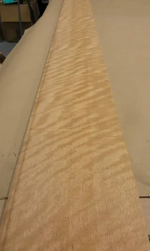 Vista 5 de Curupixa Amarillo Honeytree Gogo Chapa de madera 8.75" x 112" AA 1/42