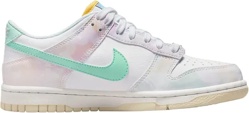 Vista 891 de Nike Kid's Dunk Low Sneaker