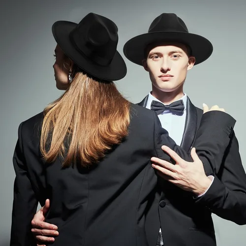 Vista 6 de SATINIOR 6 piezas de sombrero de Fedora, sombrero de gángster negro para hombres y mujeres, accesorio de disfraz divertido de los años 20, sombreros