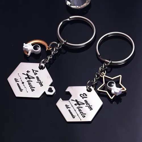 Vista 5 de LParkin 2 llaveros para abuelos acero inoxidable, regalo abuelo, regalos para abuelas, colgante con grabado, juego de llaveros regalos de Navidad