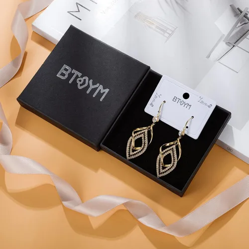 Vista 6 de BTOYM Aretes colgantes geométricos dorados, aretes largos de cadena de eslabones bohemios, regalo de joyería para mujeres y niñas