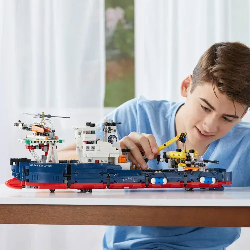 Vista 7 de LEGO Technic juego explorador oceánico.