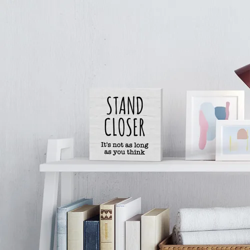 Vista 3 de Letrero con texto en inglés "Stand Closer - Not As You Think", decoración de baño para niños, regalo de inauguración de la casa, regalo divertido, 5