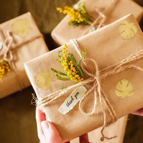 Vista 4 de Whaline Calcomanías de Monstera de lámina dorada, autoadhesivas, hojas de Monstera, calcomanías de plantas tropicales para tarjetas de invitación