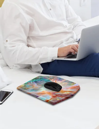 Vista 7 de SOUNDANCE Alfombrilla ergonómica para mouse con reposamuñecas de espuma viscoelástica, estrellas naranjas