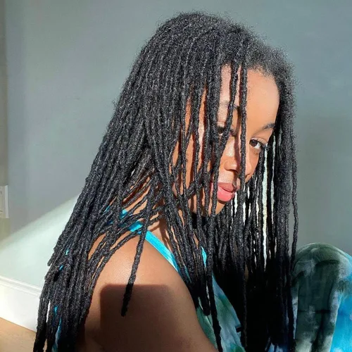 Vista 8 de Extensiones de Cabello Humano Loc Extensiones de Cabello Humano 4 Pulgadas 10 Hebras 0.08 Pulgadas de Ancho Hechas a Mano Extensiones de Rastas 0.1