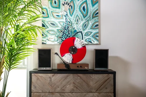 Vista 5 de Reproductor de discos de vinilo vertical Fuse GLD con altavoces Moldura negra Bluetooth 5.3, AUX Altavoces externos de gama completa