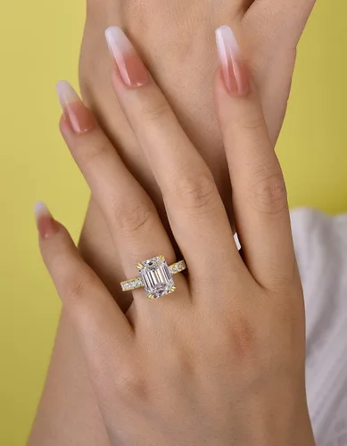 Vista 4 de Anillo de compromiso de 3 piedras de corte radiante de 5 quilates para mujer, anillo de diamantes de imitación, anillo de promesa de plata esterlina