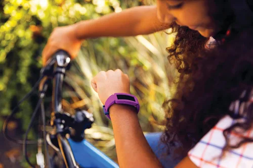 Vista 6 de Fitbit Rastreador de actividad Ace 2 para niños, uva