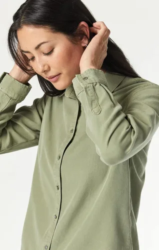 Vista 2 de Mavi Shelby - Camisa de mezclilla semiajustada para mujer