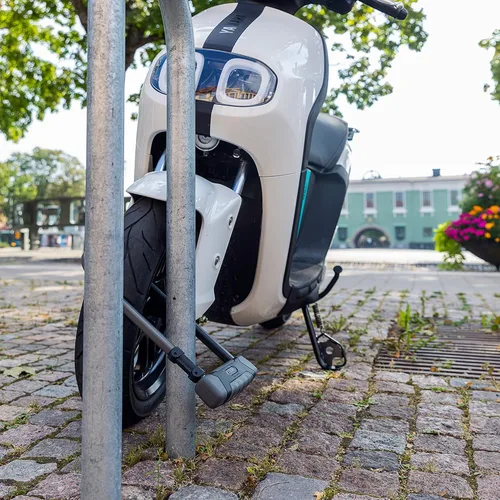 Vista 2 de ABUS Granit XPlus 540 U-Lock + SH B Bracket - Candado de bicicleta con cilindro XPlus como protección contra manipulaciones - Nivel de seguridad