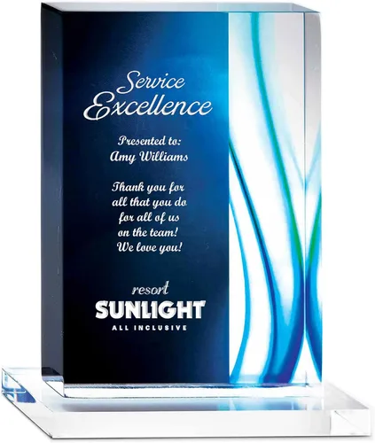Vista 2 de Trofeo grabado – Acrílico azul – Forma rectangular – Acentos de rayas de colores – Grabado personalizado – Premio para empleados Logotipo