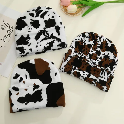 Vista 5 de GLOCALL Gorro con estampado de vaca, lindo gorro con estampado de vaca, gorro de otoño e invierno, gorro con puños, sombreros de punto cálido, gorra